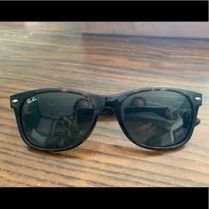RayBan NewWayfarer sunglasses (polarized)